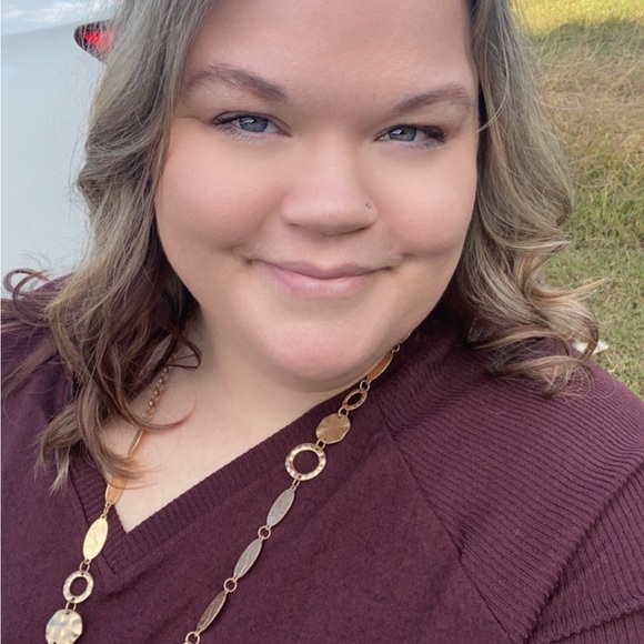 Meet your Posher, Kristina - Picture 4 of 4